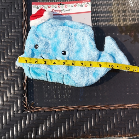 Christmas Whale Zippy Paws Dog Toy NWT - Picture 2 of 3